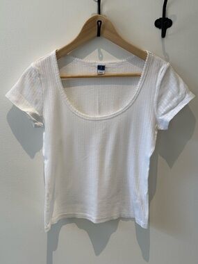 Old Navy Pointelle White Scoop Neck Short Sleeve 100% Cotton Tee